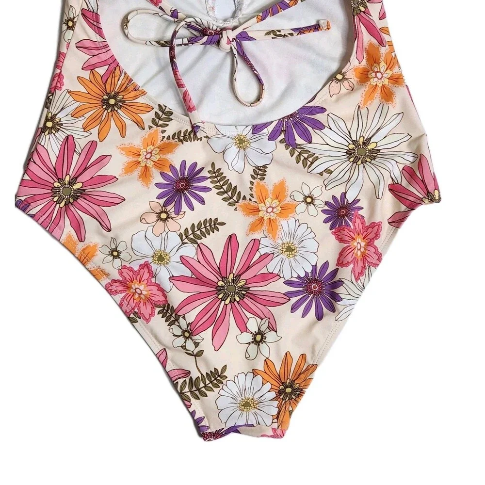 Cupshe Dahlia Daisy Halter One Piece Swimsuit Plunging Neckline M Retro Floral